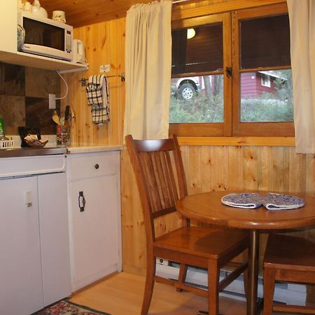 Fairmont Mountain Bungalows Fairmont Hot Springs Extérieur photo