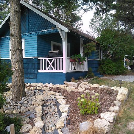 Fairmont Mountain Bungalows Fairmont Hot Springs Extérieur photo
