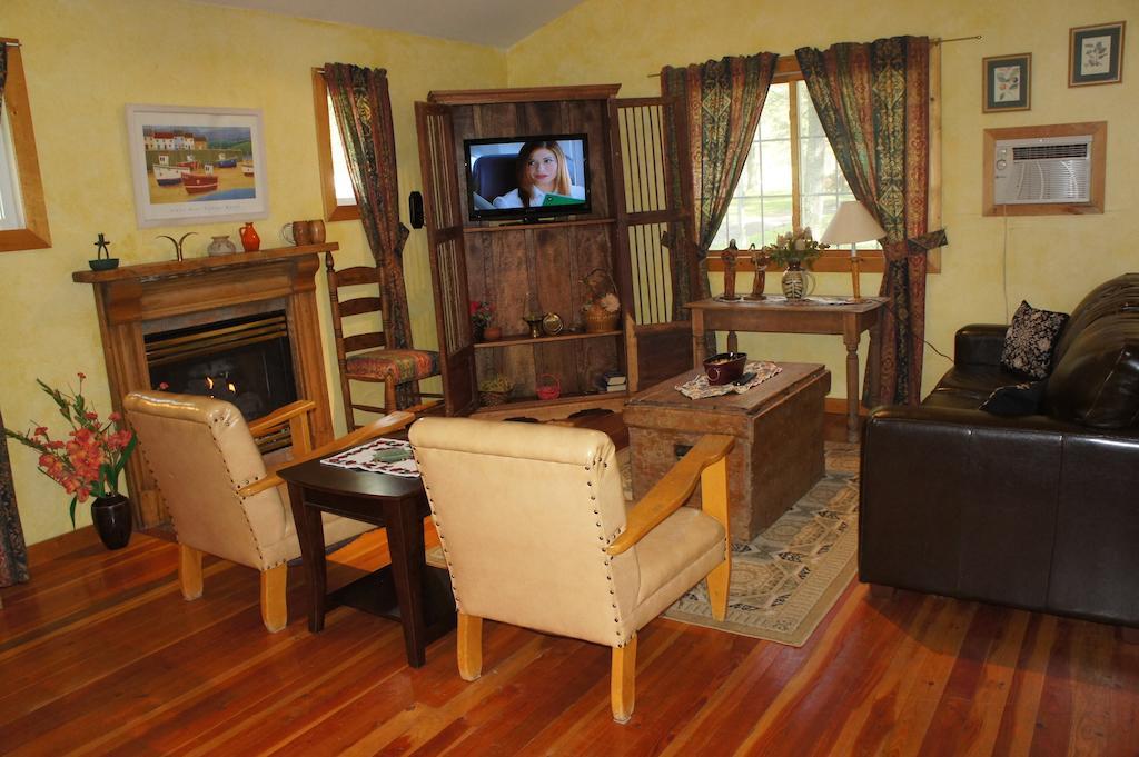 Fairmont Mountain Bungalows Fairmont Hot Springs Chambre photo
