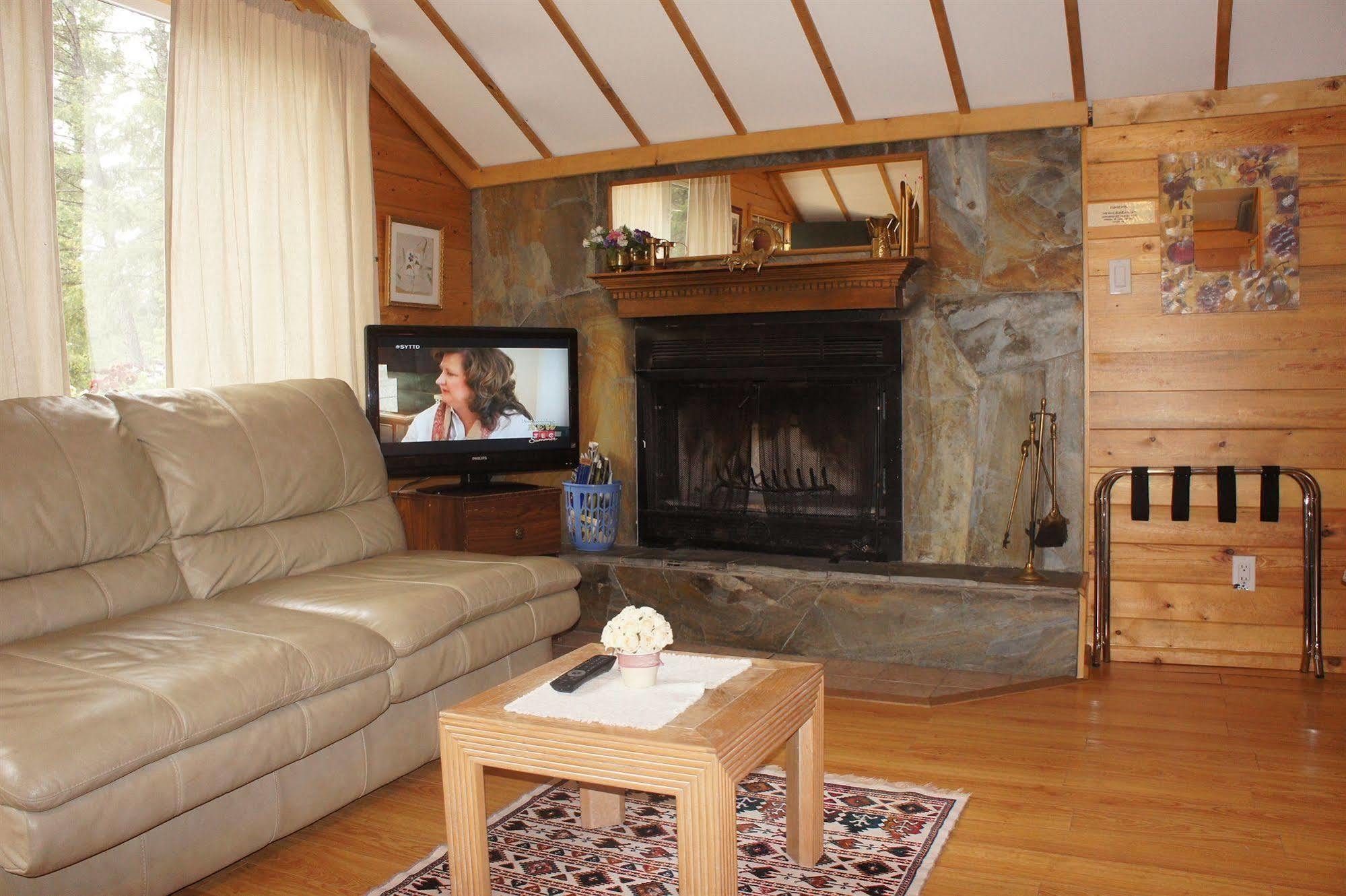 Fairmont Mountain Bungalows Fairmont Hot Springs Extérieur photo